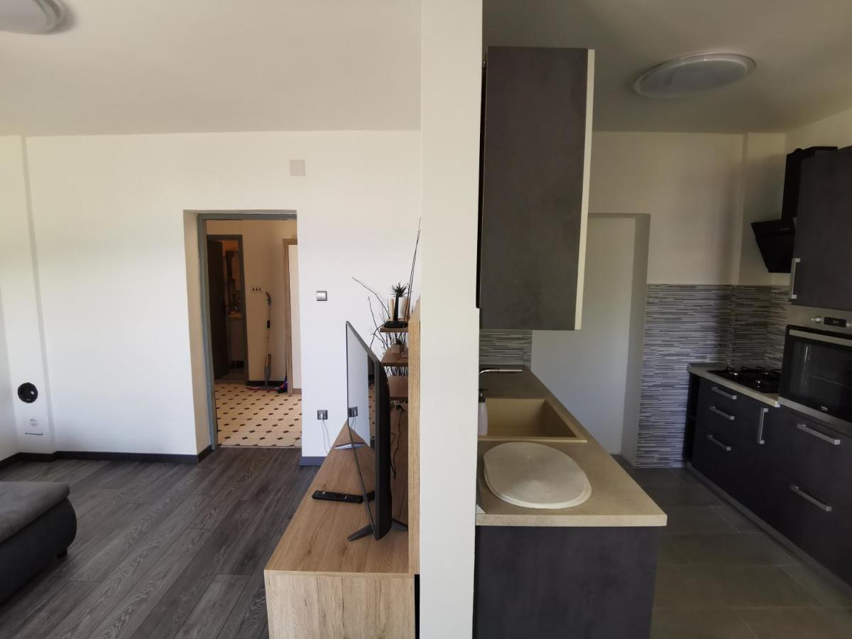 Deedee Apartment Сень Екстер'єр фото